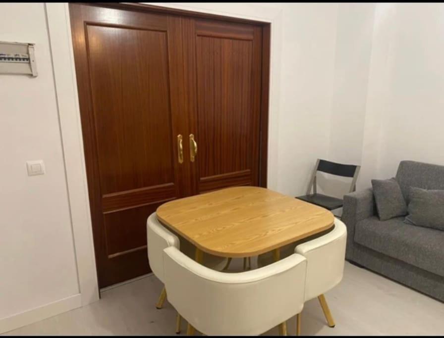 Relator Apartment Seville Luaran gambar